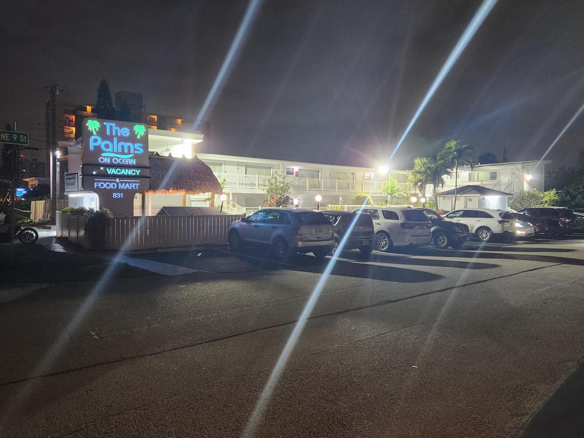 Motel The Palms On Ocean Pompano Beach Esterno foto